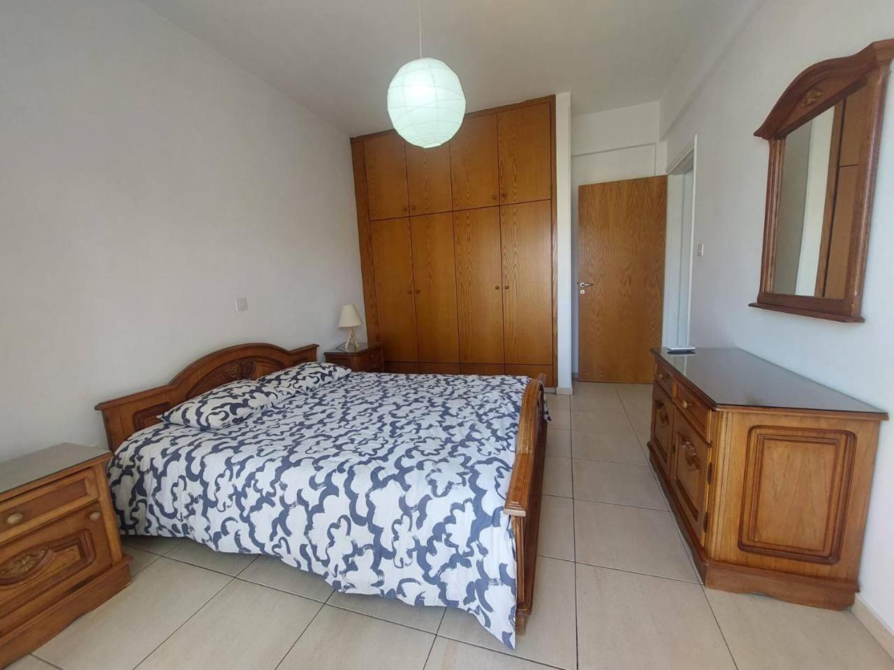 Sunny 2 Bedroom Larnaca Center Exteriér fotografie
