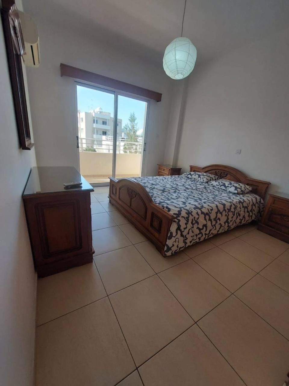 Sunny 2 Bedroom Larnaca Center Exteriér fotografie